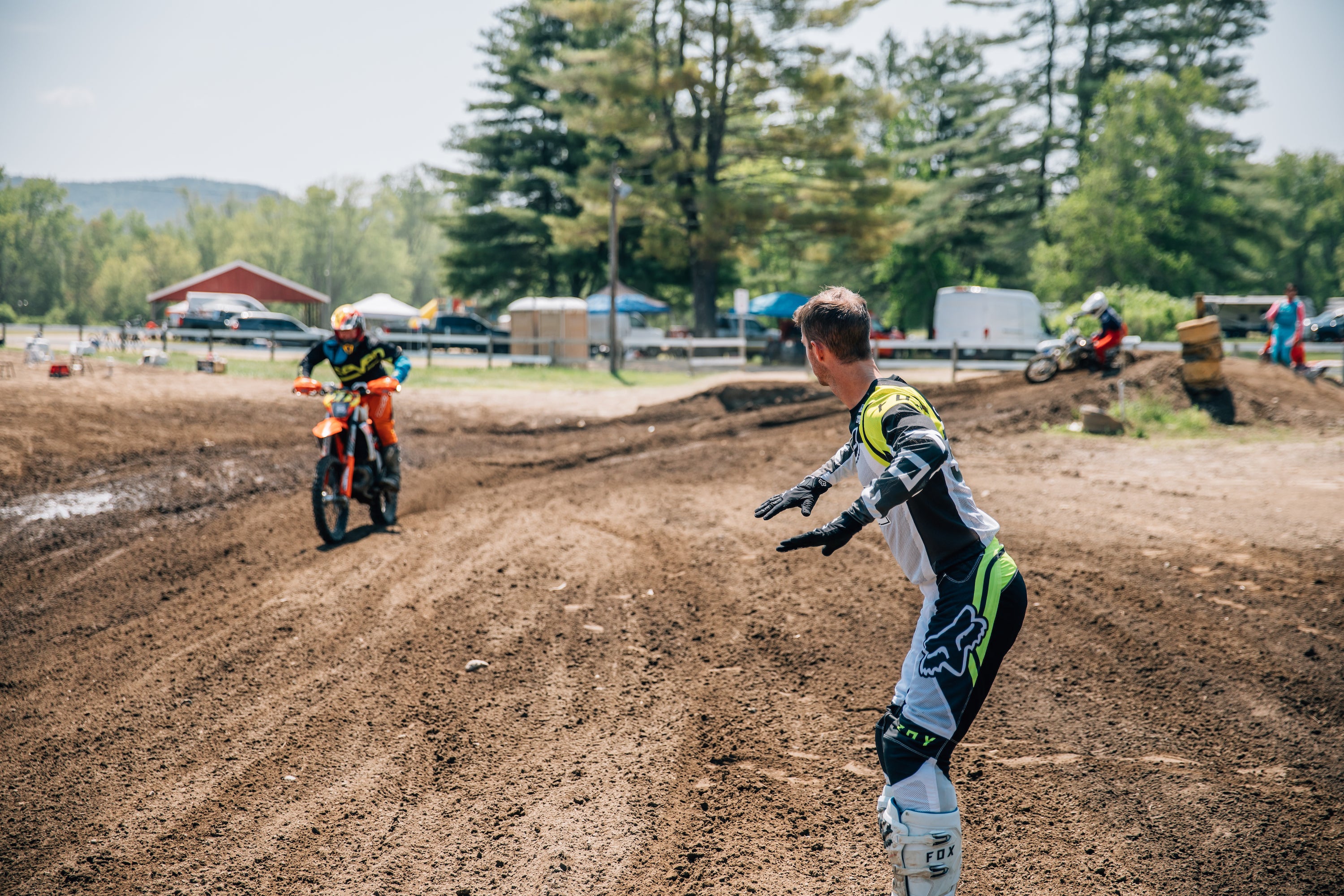 Mastering The Attack Position in Dirt Bike Riding – The Moto Academy